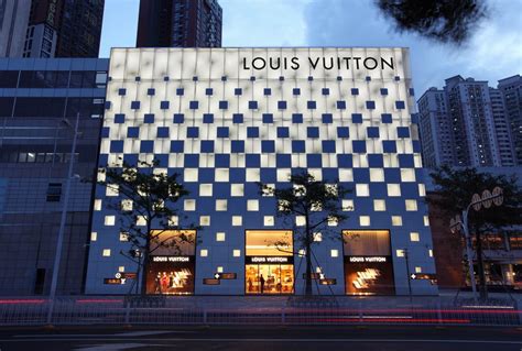 louis vuitton chinese stores.